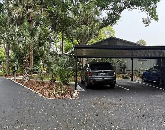 Building Photo - 1046 Oak Forest Dr