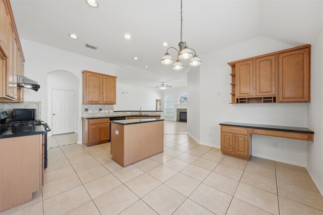 Building Photo - 21610 Grand Hollow Ln