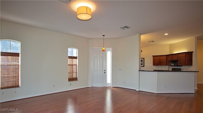 Building Photo - 3555 Poinsettia Ave