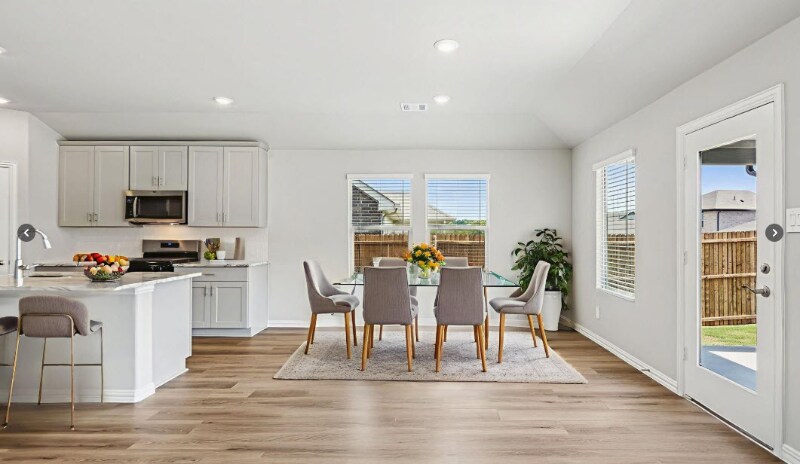 Building Photo - 2120 Rannoch St