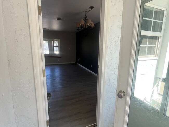 Building Photo - Private 2 Bedroom ADU with Fenced Yard