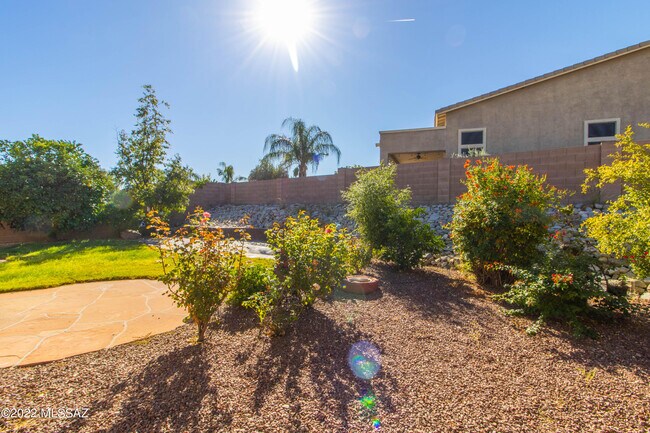 Building Photo - 11877 N Mesquite Hollow Dr