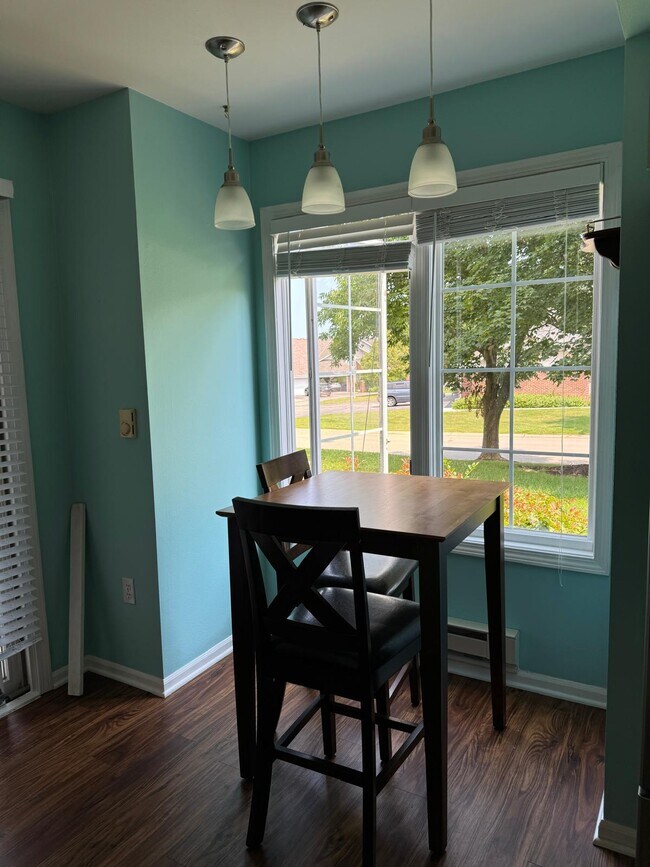 Building Photo - 8979 Woodbridge Dr