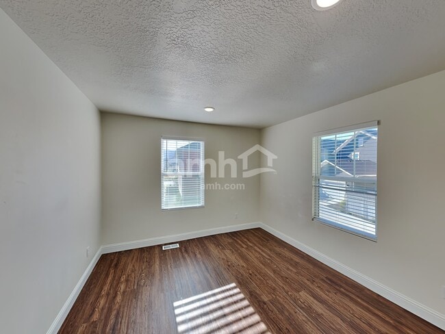 Building Photo - 11122 S Seagrass Dr