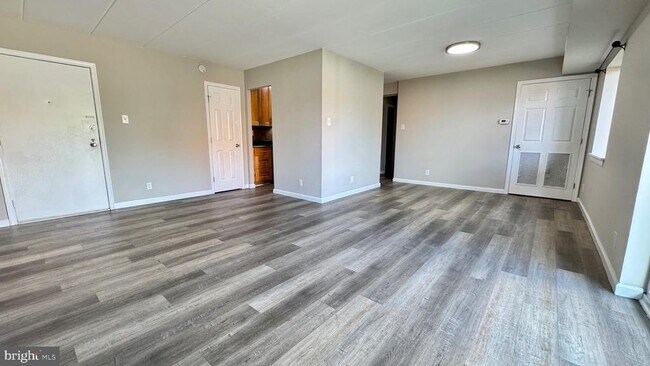 Building Photo - 6230 Edsall Rd