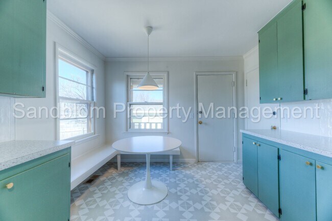 Building Photo - For Lease | Midtown Tulsa | Available Now!