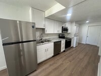 Building Photo - 936 Nichols Ave