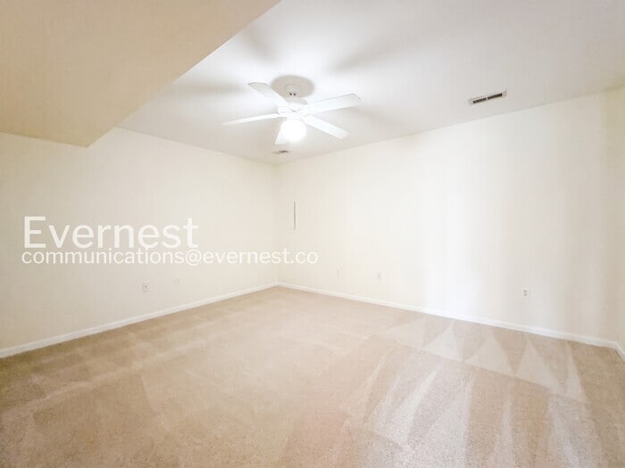 Building Photo - 1101 Highpointe Blvd