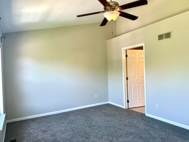 Building Photo - 3083 Promenade Cir