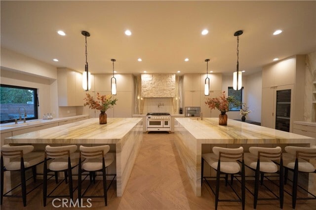 Building Photo - 17437 Oak Creek Ct