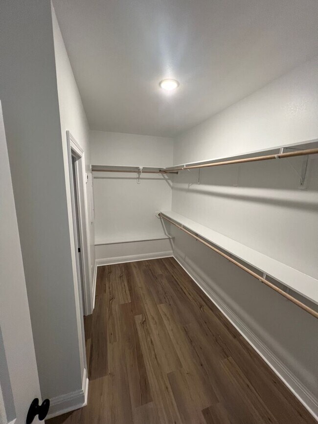 Building Photo - 17 Venecia Ct
