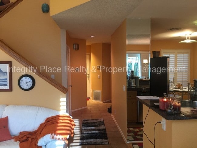 Building Photo - Cortina Condo