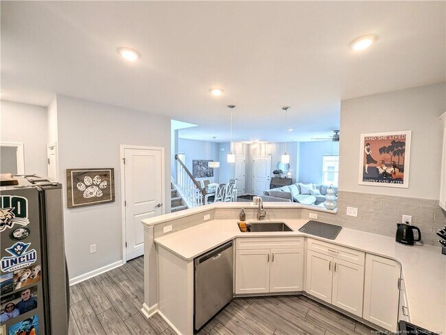 Building Photo - 5723 Kalamata Dr