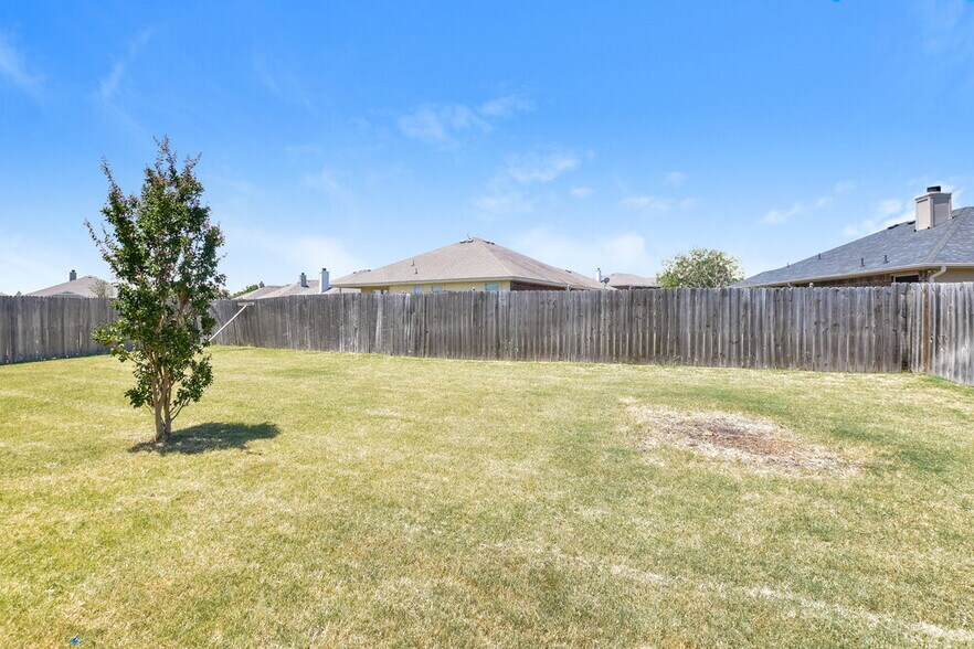 Building Photo - 705 Orchid Blvd