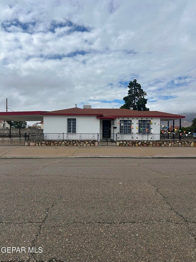 Building Photo - 1205 Hardaway St