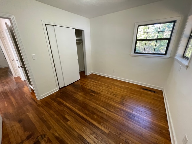 Building Photo - 3147 Shirley Dr