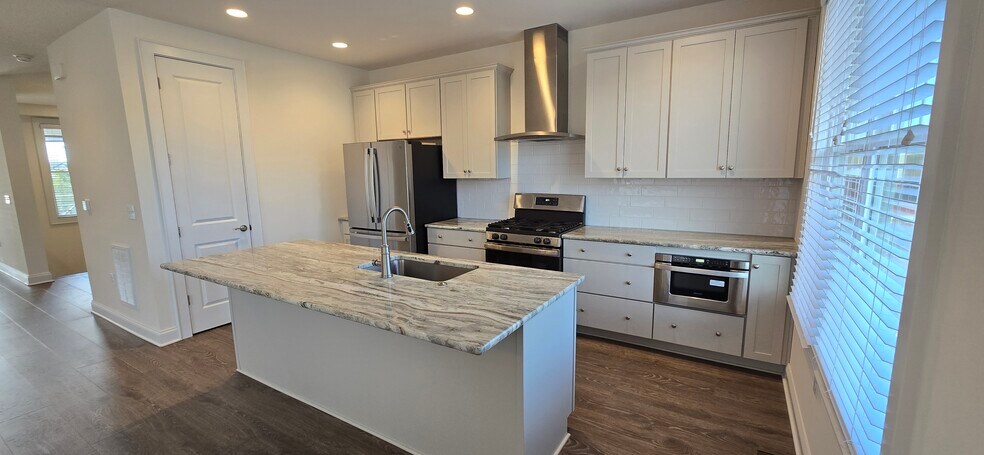 Building Photo - 1722 Old Brick Rd