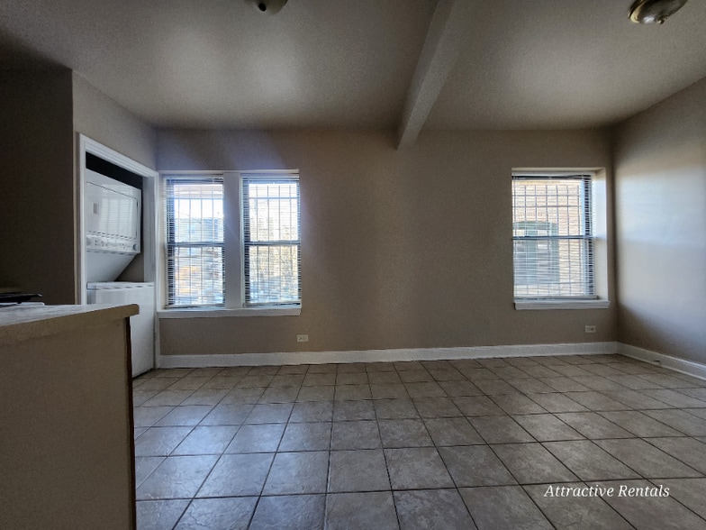 Building Photo - 4840 W Adams St