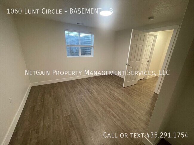 Building Photo - 1060 Lunt Cir