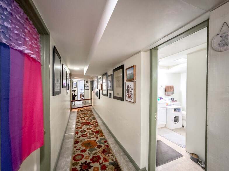 Building Photo - 4948 N Albany Ave