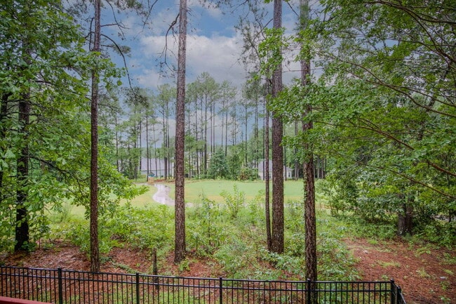 Building Photo - Charming 3 bed, 2.5 bath home with bonus t...