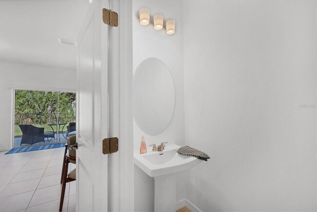 Building Photo - 15032 Cuzcorro Ct