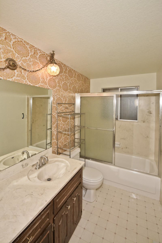 Building Photo - 3 Bedroom 2 Bathroom home in SW Boise