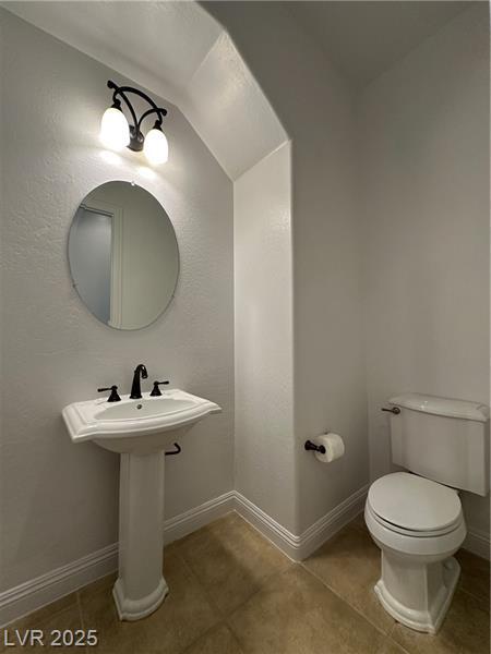 Building Photo - 2321 Martinique Ave