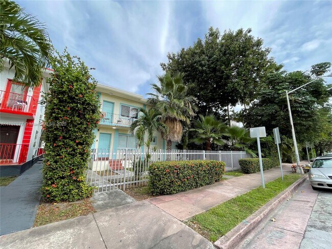 Primary Photo - 1135 Euclid Ave