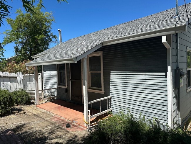 Building Photo - Terrace2121