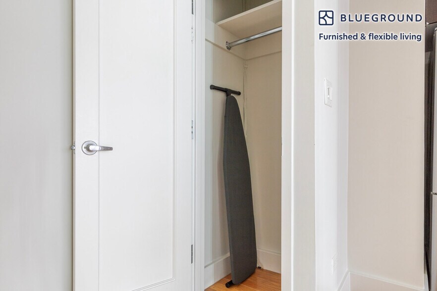 Building Photo - 141 E 33rd St