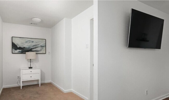 Building Photo - 8620 E San Miguel Ave