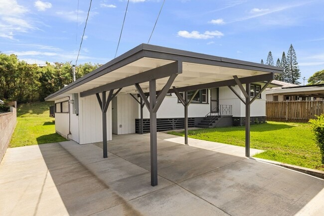 Building Photo - Newly Renovated 3 Bedroom Kailua Home!