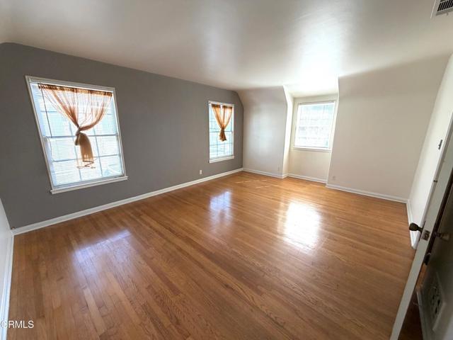 Building Photo - 1428 Oak St