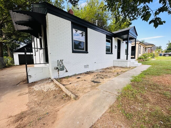 Building Photo - Charming 3 Bed home for lease!