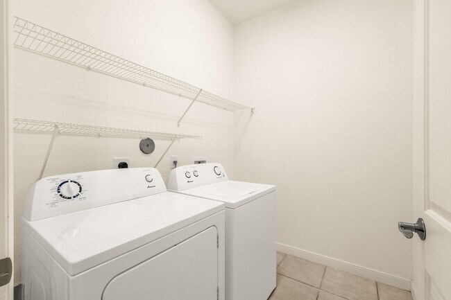 Building Photo - 555 Pacific Grove Dr