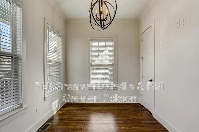 Building Photo - 1113 Park St