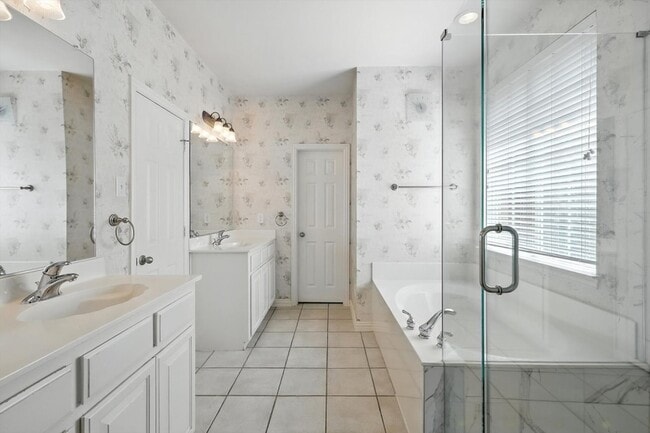 Building Photo - 4501 Sandra Lynn Dr