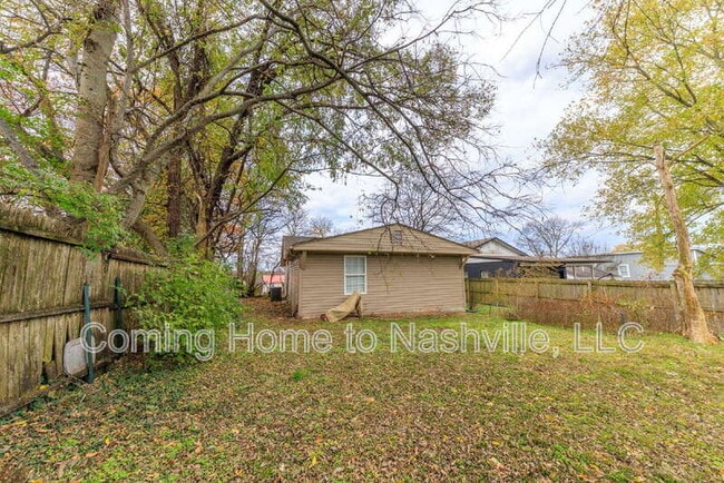 Building Photo - 891 W Sharpe Ave