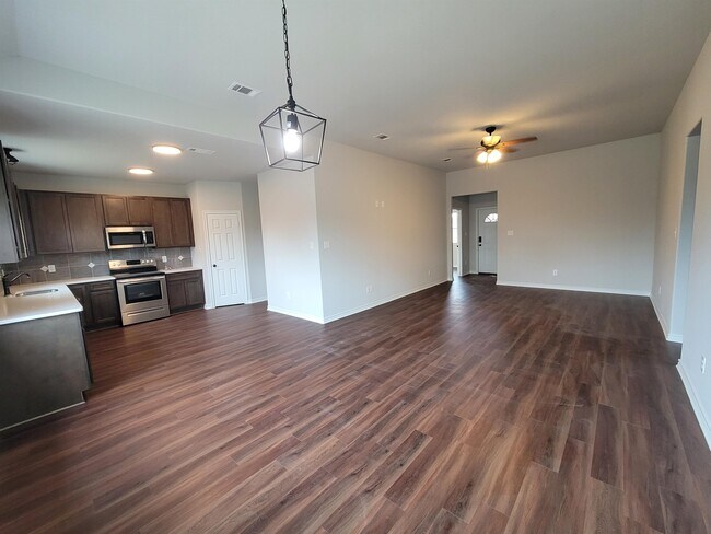 Building Photo - 3413 Shelby Ave