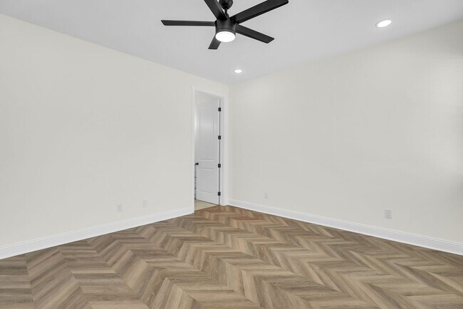 Building Photo - East Duffy Street