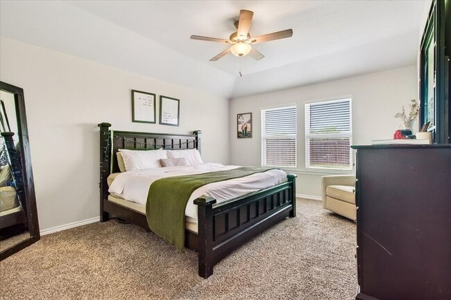 Building Photo - 8121 Cattlemen Dr