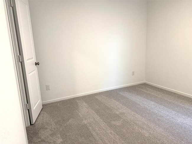 Building Photo - 1511 Crowson Rdg