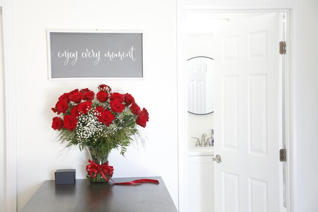 Building Photo - 3784 Nectarine Cir