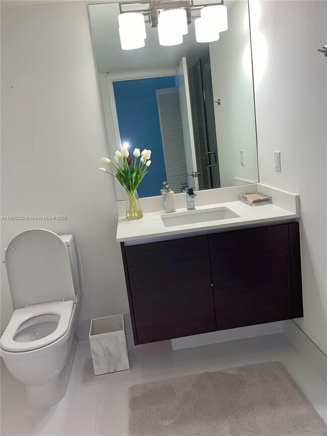 Building Photo - 300 Sunny Isles Blvd