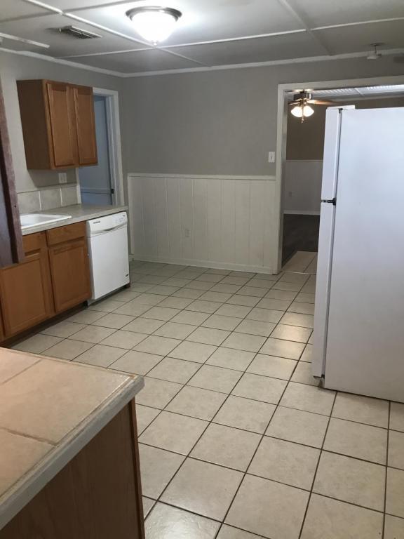 Building Photo - 103 Stevens St