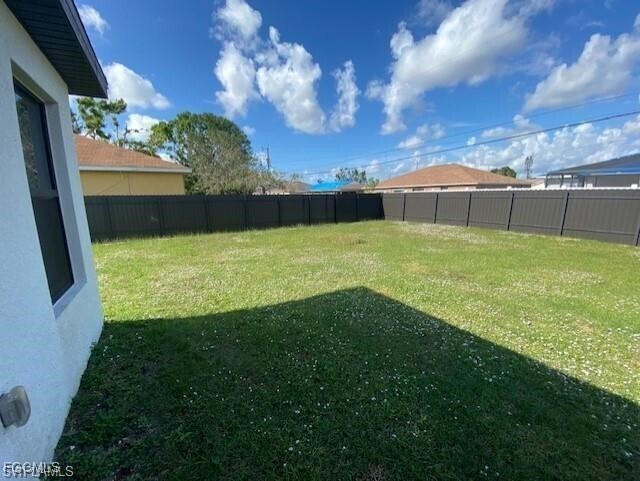 Building Photo - 121 SE 13th St