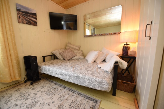 Building Photo - 759 MT-2