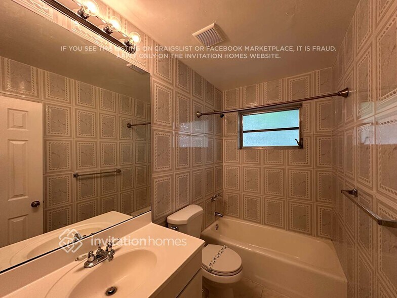 Building Photo - 17421 SW 92nd Ct