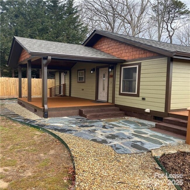 Building Photo - 150 Oak Hill Rd